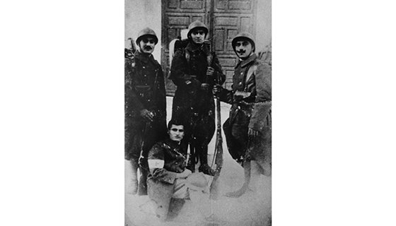 91113290_resizedpadres2